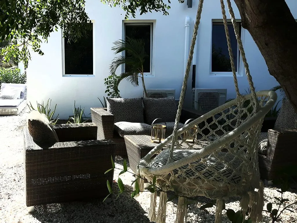 Villa Beach Culture House Willemstad